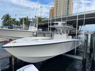 41' Bahama 2013 Yacht For Sale